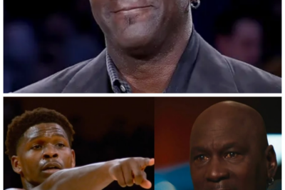 🐘 “Michael Jordan Unveils Unique Contract Clause That Modern NBA Players Don’t Have! 🚨 What’s the Inside Scoop?” “Basketball legend Michael Jordan recently revealed a fascinating clause included in his NBA contracts that current players are missing out on. ‘It was about securing my brand and legacy,’ Jordan explained. What exactly was this clause, and how does it reflect the differences in player contracts today compared to Jordan’s era?” 👇